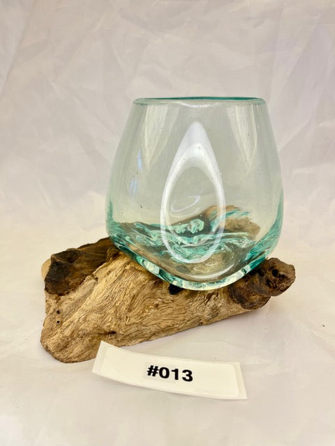 Wurzelvase mini aus Kaffeestrauchwurzel – handgefertigtes Unikat mit natürlicher Maserung – shinypresents.de