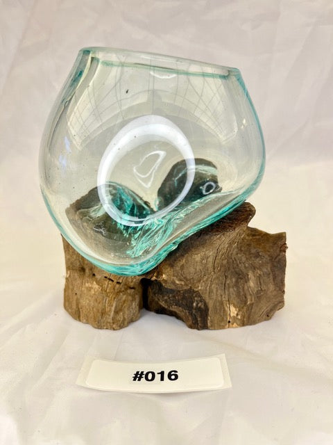 Wurzelvase mini aus Kaffeestrauchwurzel – handgefertigtes Unikat mit natürlicher Maserung – shinypresents.de