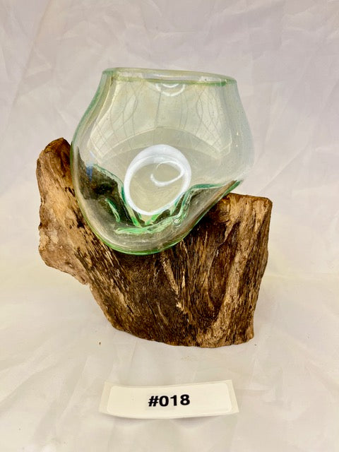 Wurzelvase mini aus Kaffeestrauchwurzel – handgefertigtes Unikat mit natürlicher Maserung – shinypresents.de