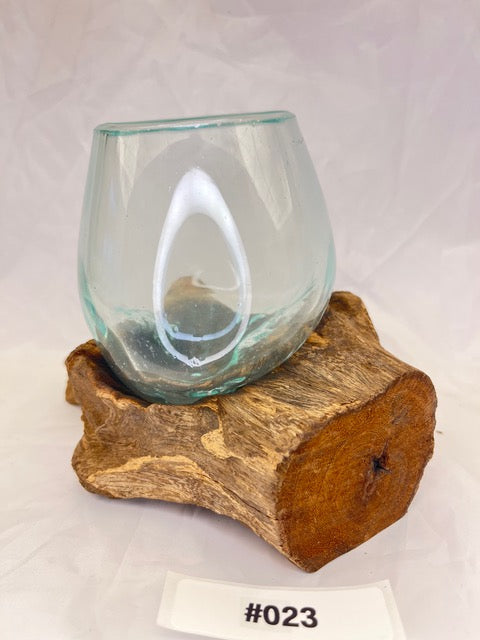 Wurzelvase mini #23 Nahaufnahme – Nachhaltige handgefertigte Deko-Vase | shinypresents.de