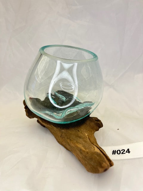 Wurzelvase mini #24 Detailansicht – Einzigartige Maserung der Kaffeewurzel | shinypresents.de