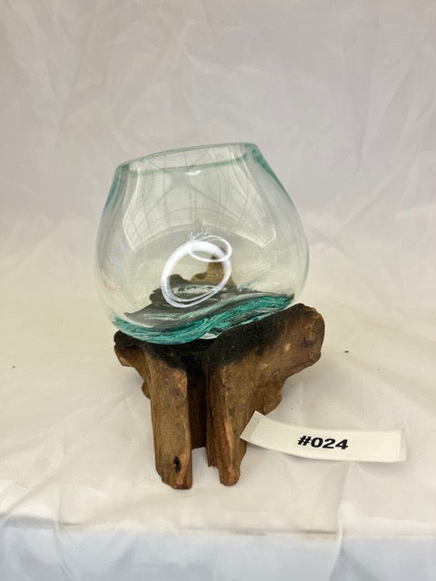 Wurzelvase mini #24 Nahaufnahme – Nachhaltige handgefertigte Deko-Vase | shinypresents.de