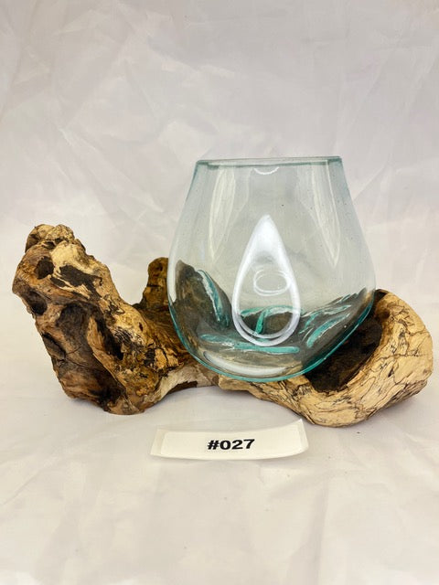 Wurzelvase mini #27 Nahaufnahme – Nachhaltige handgefertigte Deko-Vase | shinypresents.de