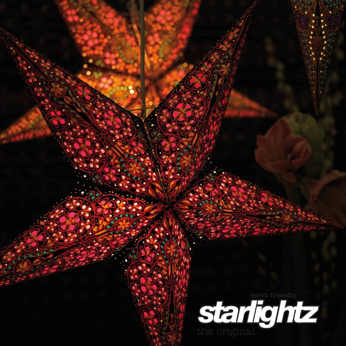starlightz kalea red Papierstern Detailansicht - Ausdrucksstarkes Design für festliche Deko | shinypresents.de