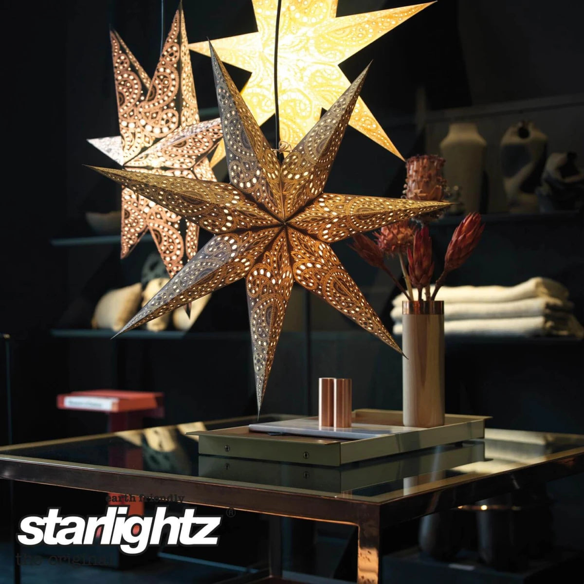 starlightz kashmir Leuchtstern Anwendungsbeispiel - Elegante Fensterdekoration für stimmungsvolle Beleuchtung | shinypresents.de