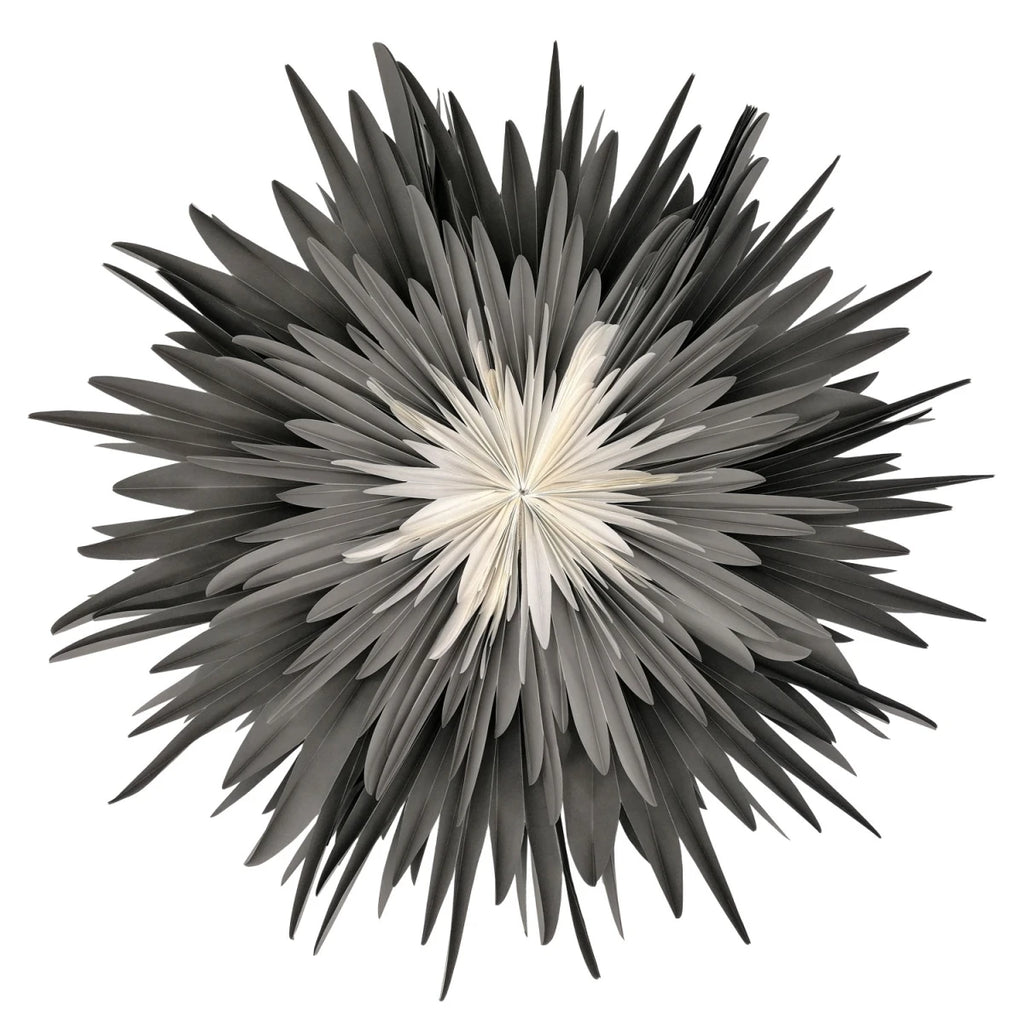 Stella-Dalia Pergamentpapier anthrazit-grau-weiß 60cm - Handgefertigter Papierstern aus zartem Pergament mit floralem Design | shinypresents.de