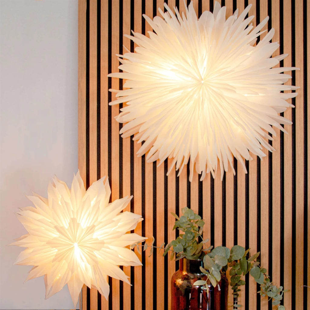 Stella-Dalia Pergamentpapier weiß leuchtend - Stimmungsvolle Beleuchtung mit sanftem, warmem Licht | shinypresents.de